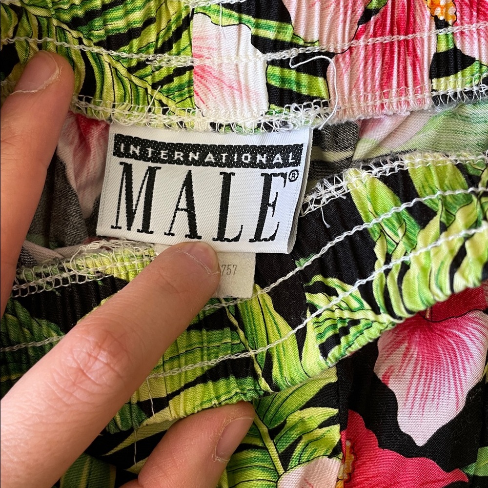 Floral Hawaiian Print Shorts - Picture 6 of 6